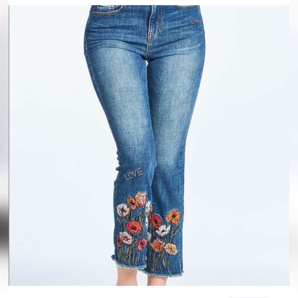 Sneak Peak Women's Embroidered High Rise Jeans Sz 11 Blue Denim and Span…